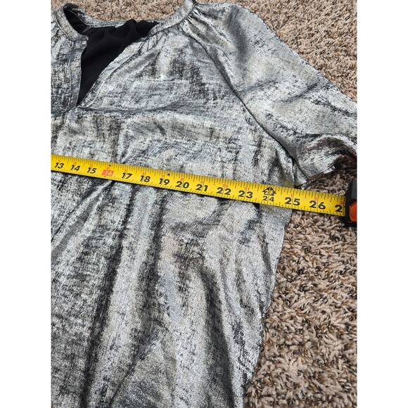 Old Navy Silver Metallic V-Neck Blouse XXL Holiday Party Top Glam Y2K Sparkle - Picture 6 of 8